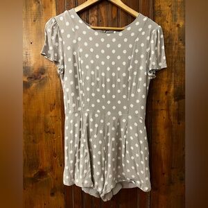 Forever 21 Tan with White Polka Dot Cap Sleeve Shorts Romper Size Small